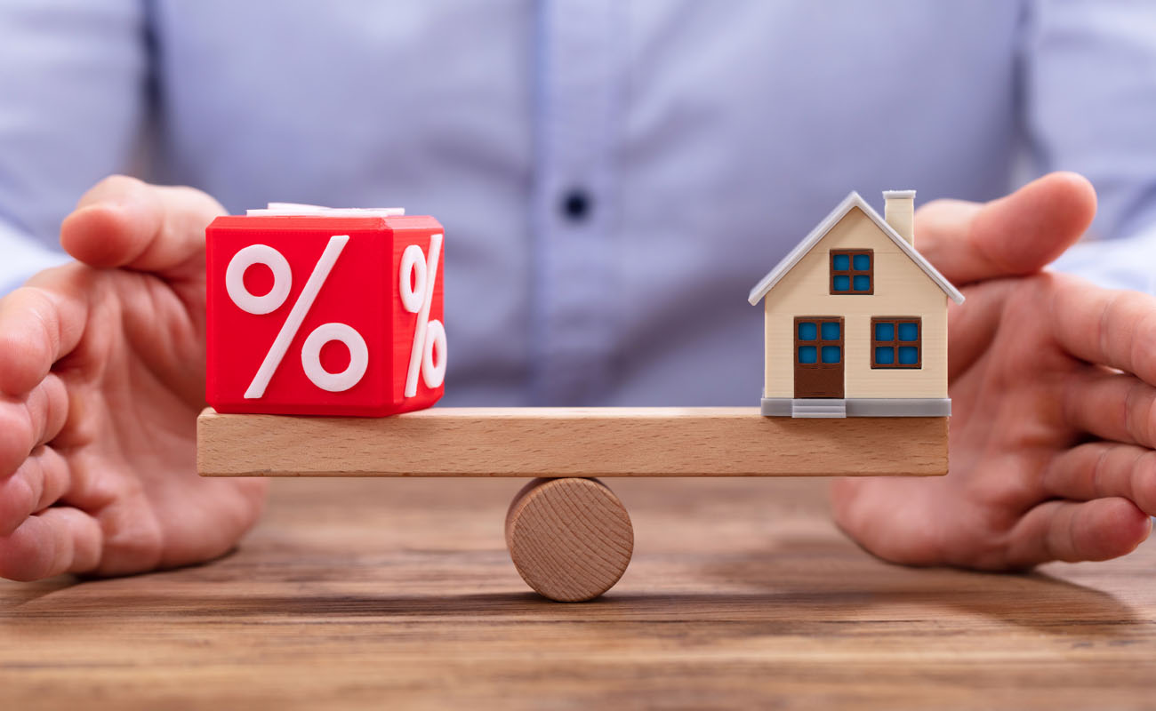 Balancing interest rate and house.