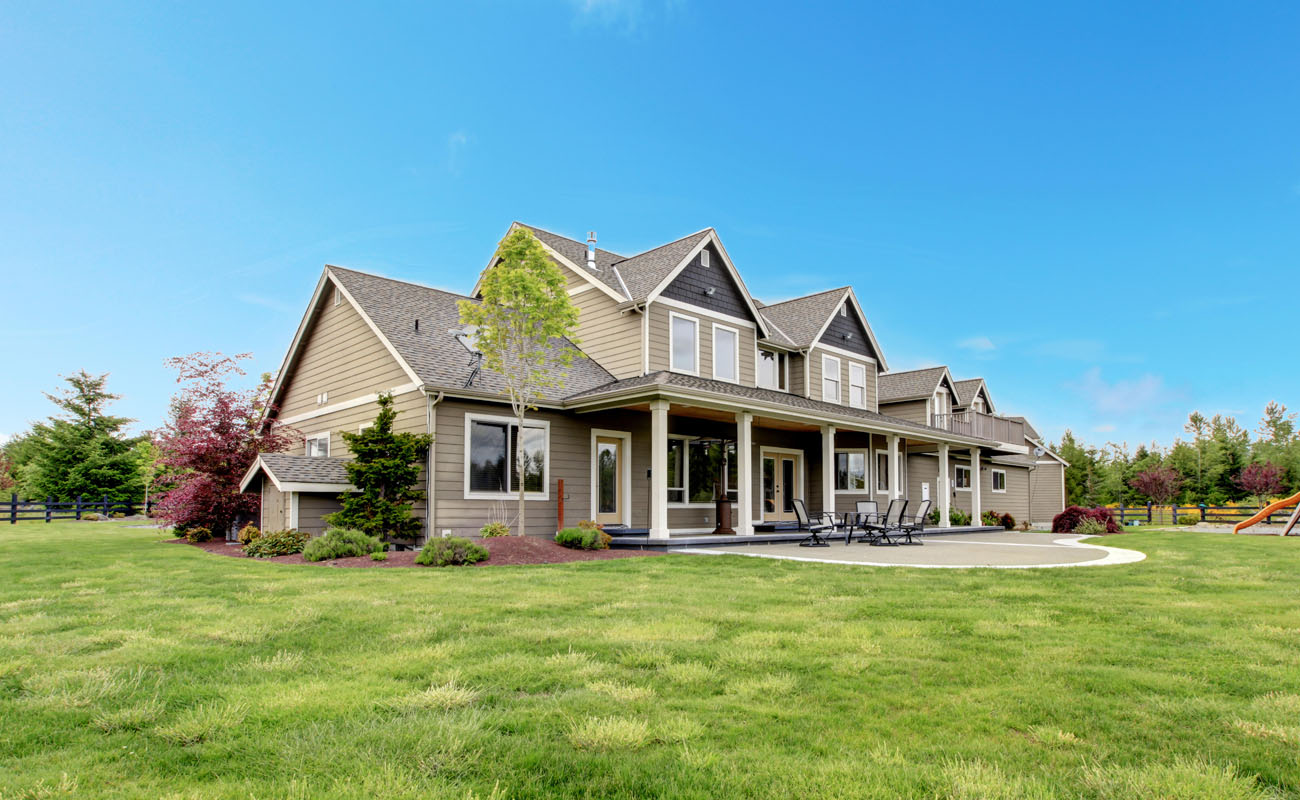 Large farm country house.